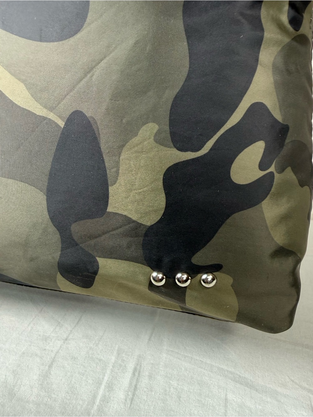 The Pretty Simple 3 Sisters Collection Nelly Nylon Camo Crossbody Tote Bag Purse - Picture 3 of 13